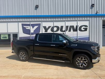 New 2026 GMC Sierra 1500 SLT w/ SLT Premium Package