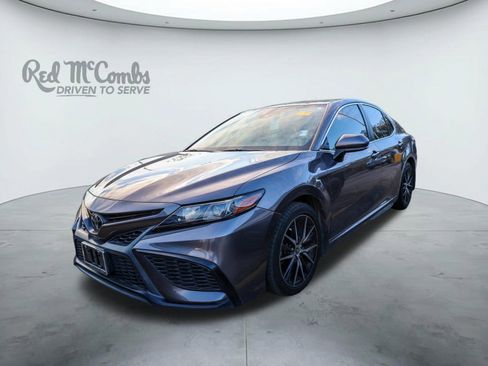 Used 2021 Toyota Camry SE image 1