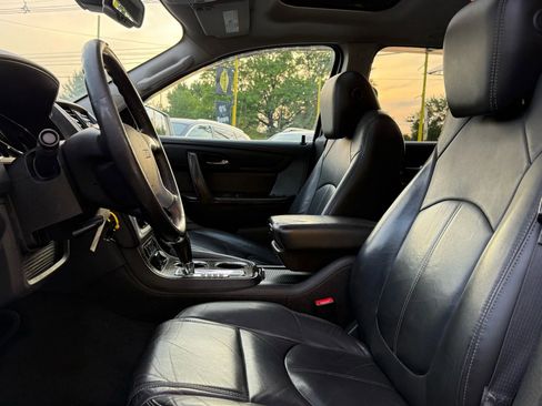 Used 2015 GMC Acadia SLT image 8