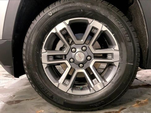 Used 2025 GMC Terrain Elevation image 9