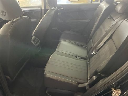Certified 2023 Volkswagen Tiguan SE w/ Panoramic Sunroof Package AWD/4WD image 12