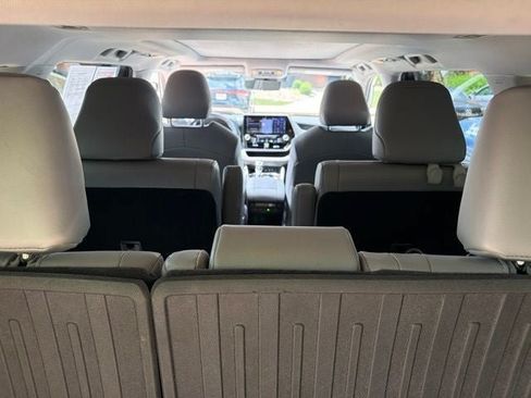 Used 2020 Toyota Highlander Platinum AWD/4WD image 28