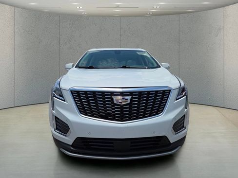 Used 2023 Cadillac XT5 Premium Luxury w/ Technology Package AWD/4WD image 12