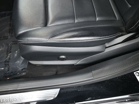 Used 2016 Mercedes-Benz C 300 Sedan image 14