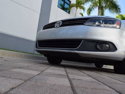 Used 2013 Volkswagen Jetta TDI FWD image 12