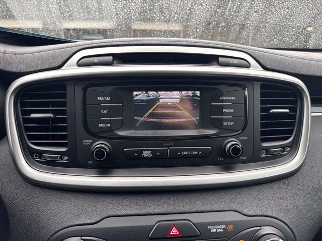 Used 2016 Kia Sorento FWD image 11