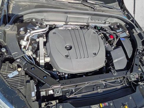 New 2026 Volvo XC60 B5 Plus w/ Climate Package image 19