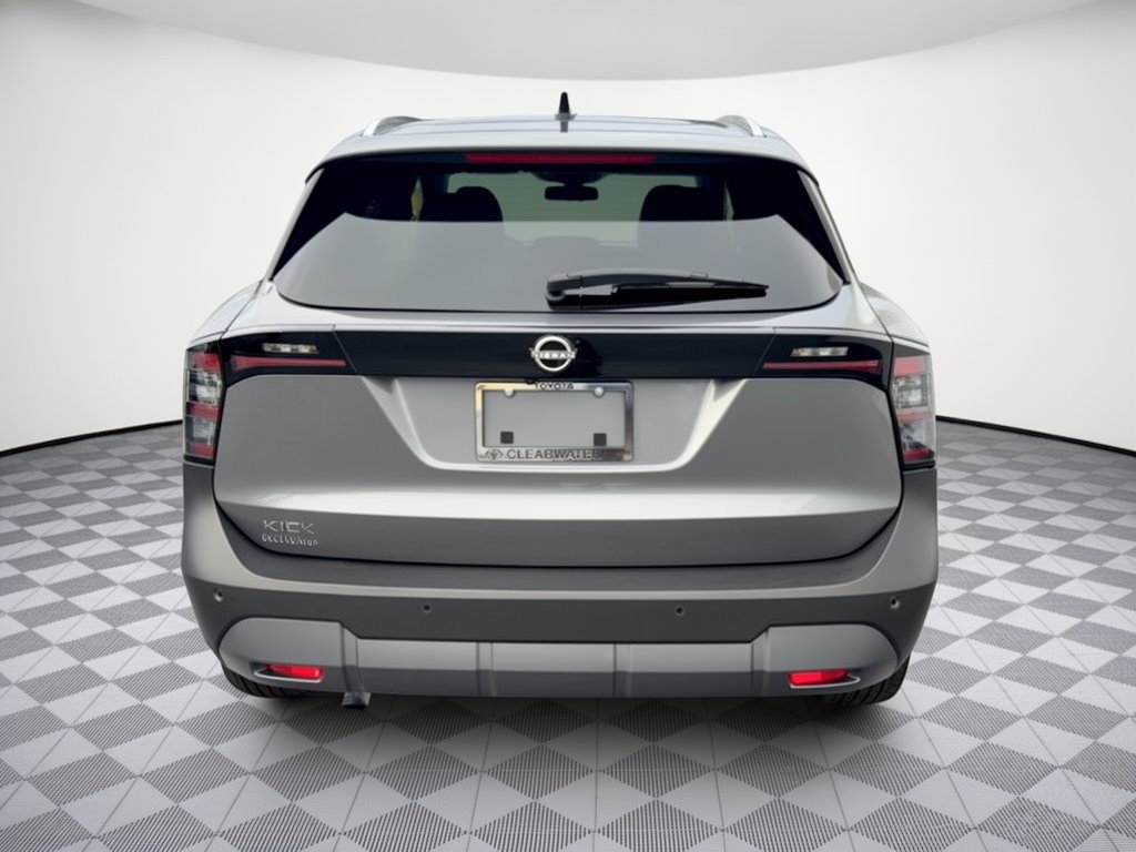 Used 2026 Nissan Kicks SR AWD/4WD image 11