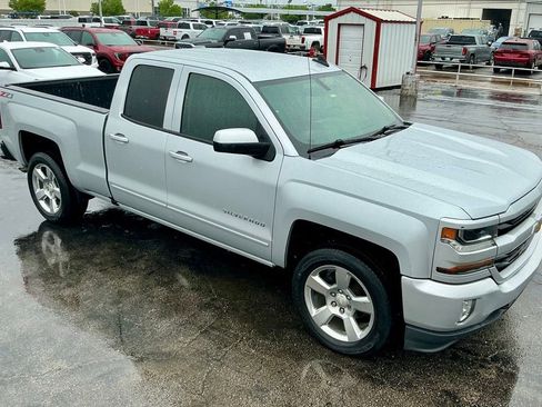 Used 2018 Chevrolet Silverado 1500 LT w/ All Star Edition AWD/4WD image 4