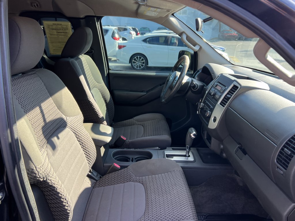 Used 2012 Nissan Frontier SV RWD image 15