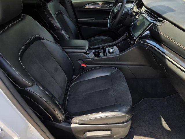 Used 2023 Jeep Grand Cherokee L Laredo AWD/4WD image 32