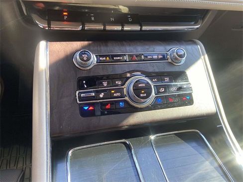Used 2022 Lincoln Aviator Reserve w/ Equipment Group 201A image 24