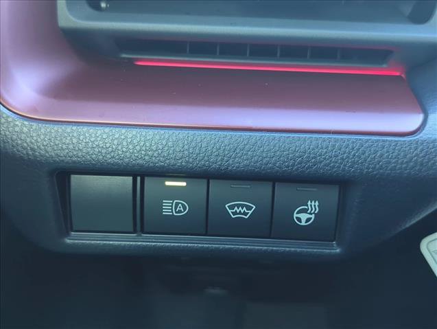 New 2026 Toyota Prius Plug-In Hybrid FWD image 17