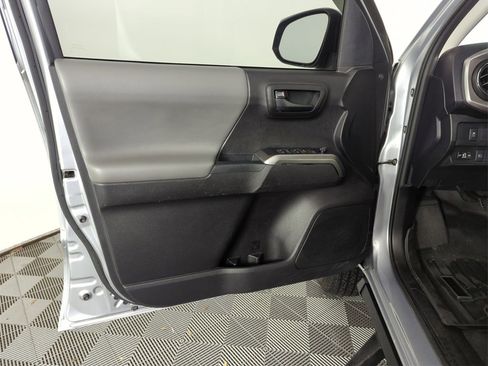 Used 2021 Toyota Tacoma SR5 image 18