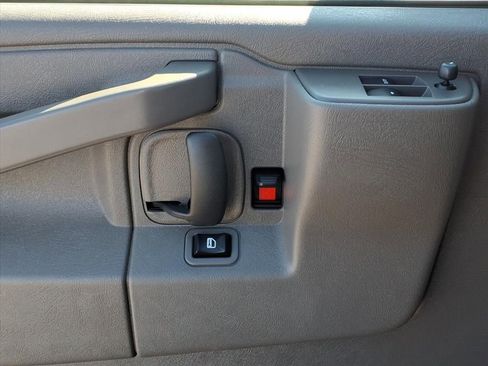 Used 2024 Chevrolet Express 3500 LS image 4