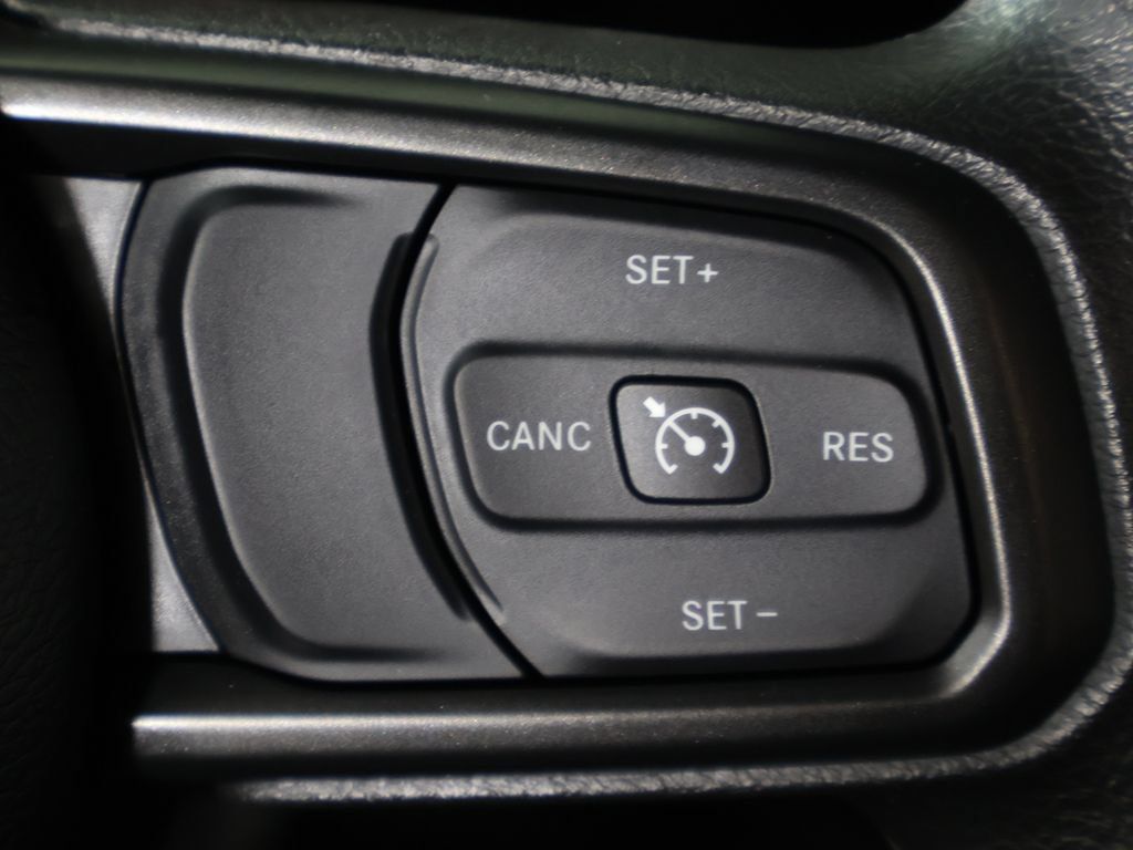 Used 2026 Jeep Wrangler Sport AWD/4WD image 34