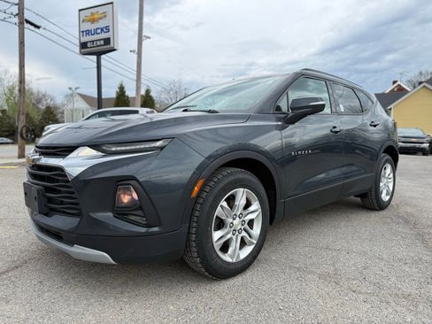 Used 2019 Chevrolet Blazer LT image 2