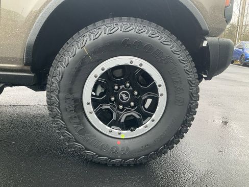 New 2026 Ford Bronco Badlands image 10