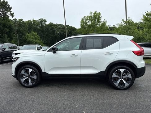 Used 2026 Volvo XC40 B5 Plus AWD/4WD image 14
