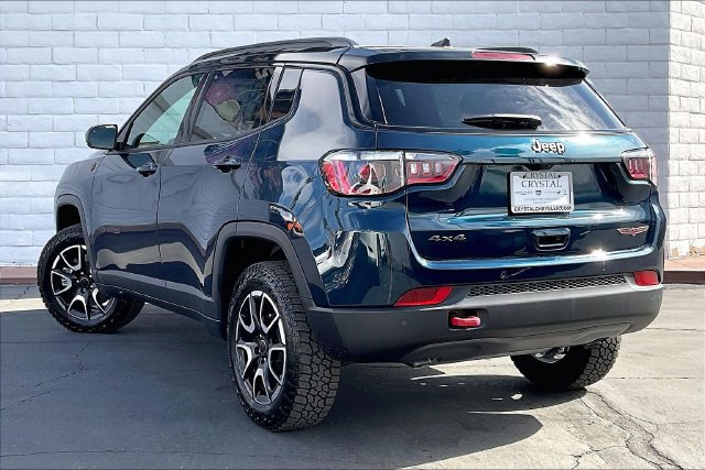 New 2026 Jeep Compass Trailhawk w/ Sun, Sound & Navigation Group AWD/4WD image 2