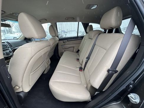 Used 2011 Hyundai Santa Fe GLS image 24
