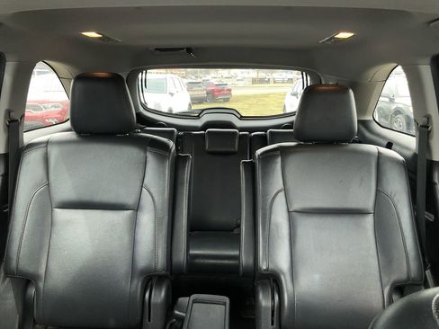 Used 2019 Toyota Highlander Limited image 13