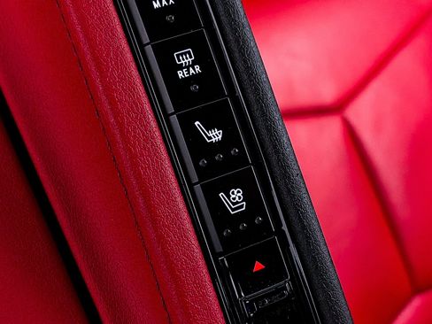 Used 2020 Chevrolet Corvette Stingray Preferred Cpe w/ 2LT Preferred Equipment Group RWD image 31