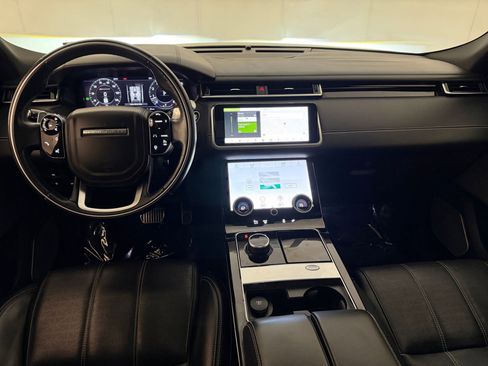 Used 2018 Land Rover Range Rover Velar R-Dynamic HSE AWD/4WD image 17