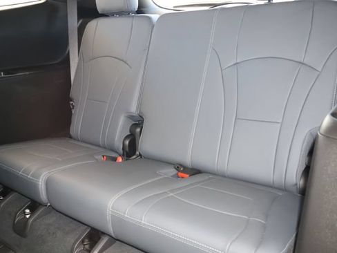 Used 2023 Buick Enclave Essence w/ Experience Buick Package FWD image 16