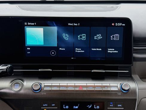 Used 2025 Hyundai Kona SEL FWD image 21