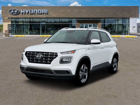 Used 2026 Hyundai Venue SEL FWD image 1