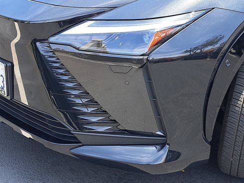 Used 2023 Lexus RZ 450e Premium w/ Technology Package AWD/4WD image 33