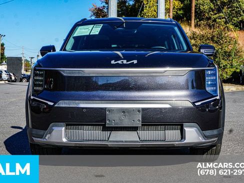 Used 2024 Kia EV9 Wind image 10