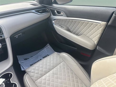 Used 2022 Genesis G70 3.3T w/ Sport Prestige Package image 13