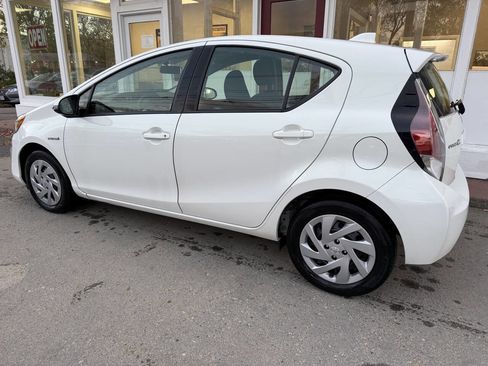 Used 2016 Toyota Prius C Three image 37