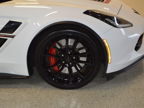 Used 2019 Chevrolet Corvette Grand Sport w/ Carbon Flash Badge Package image 9