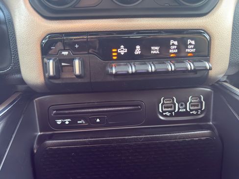 Used 2019 RAM 1500 Laramie w/ Sport Appearance Package image 22