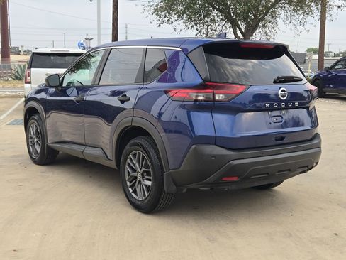 Used 2021 Nissan Rogue S image 5