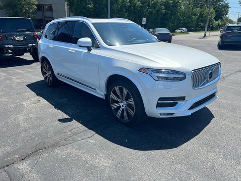 Used 2023 Volvo XC90 B6 Ultimate w/ Protection Package AWD/4WD image 3