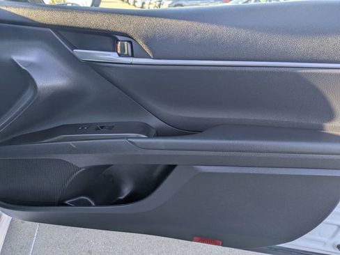 Used 2024 Toyota Camry SE image 31