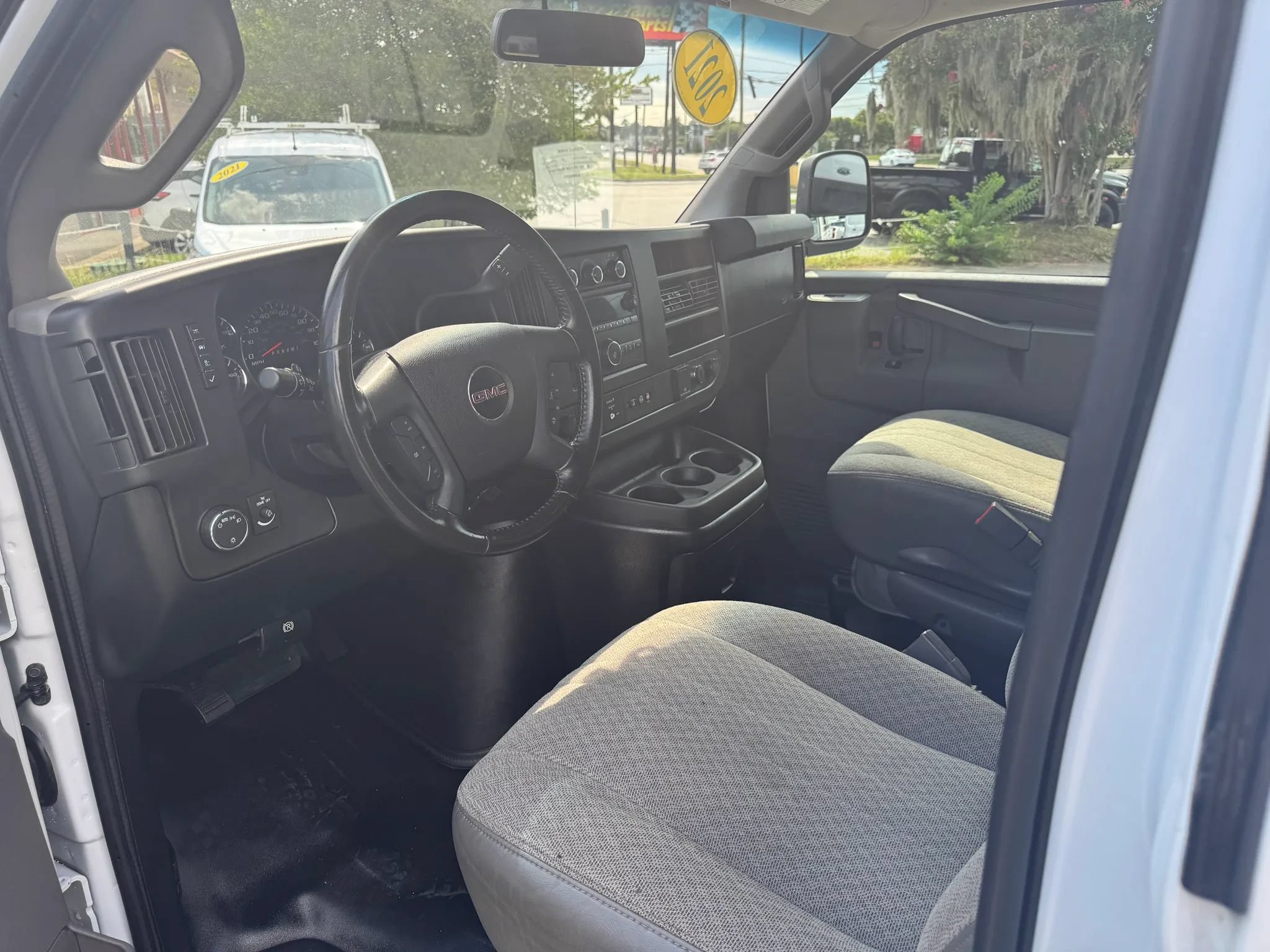 Used 2021 GMC Savana 2500 w/ Driver Convenience Package RWD image 19