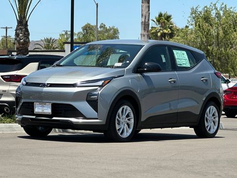 New 2027 Chevrolet Bolt LT FWD image 8
