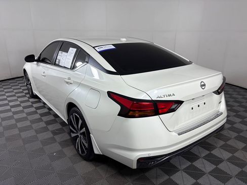 Used 2020 Nissan Altima 2.5 SR w/ Premium Package image 5