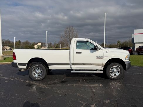 Used 2017 RAM 3500 Tradesman w/ Chrome Appearance Group AWD/4WD image 7