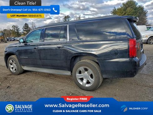 Used 2015 Chevrolet Suburban LT image 3