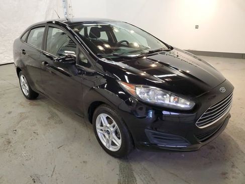 Used 2017 Ford Fiesta SE image 8