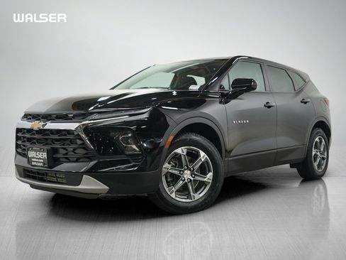 Used 2023 Chevrolet Blazer LT AWD/4WD image 1