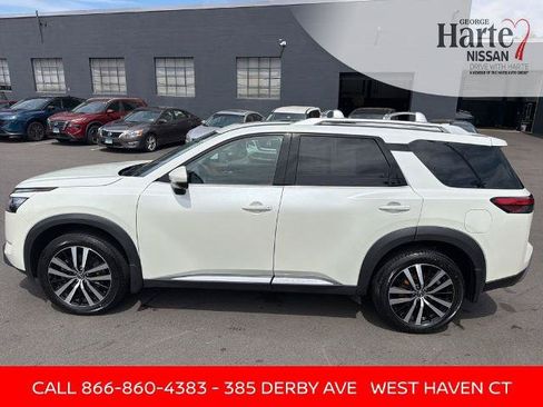 Certified 2023 Nissan Pathfinder Platinum AWD/4WD image 5