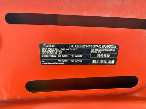 Used 2016 Jeep Renegade Trailhawk AWD/4WD image 36