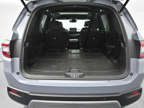 Used 2024 Honda Pilot TrailSport image 7
